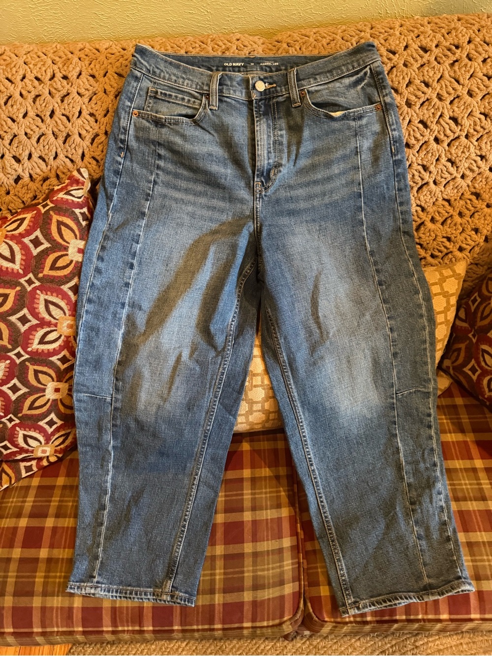 Old Navy Women's Medium Blue Barrel Jeans